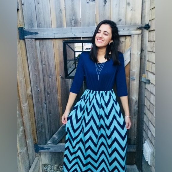 Long sleeve dress - Picture 2 of 5